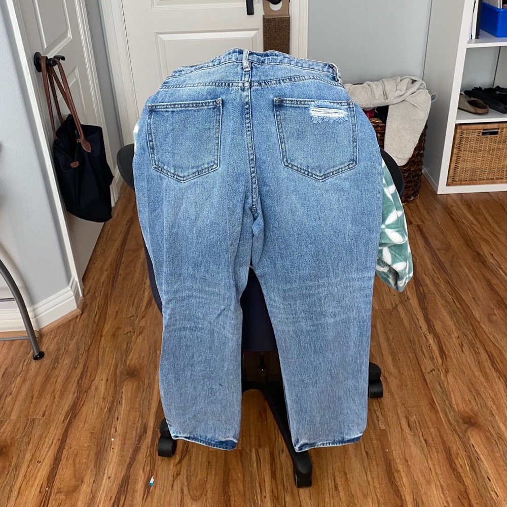 PacSun light wash mom jeans - Picture 2 of 4